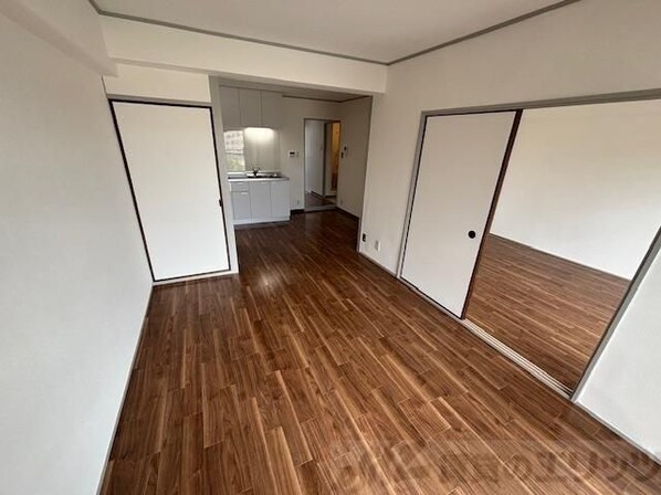 マンション紫明園の物件内観写真